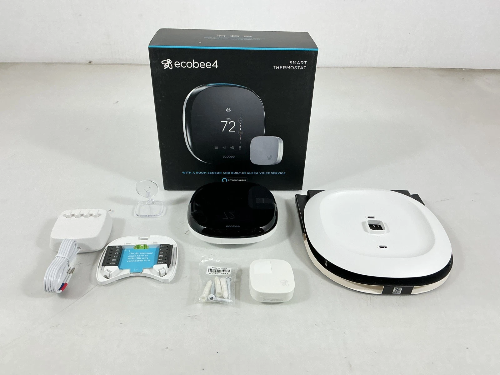 Ecobee 4 Smart Thermostat with Built-in Alexa ECB401 - 755838611873
Opens in a new window or tab