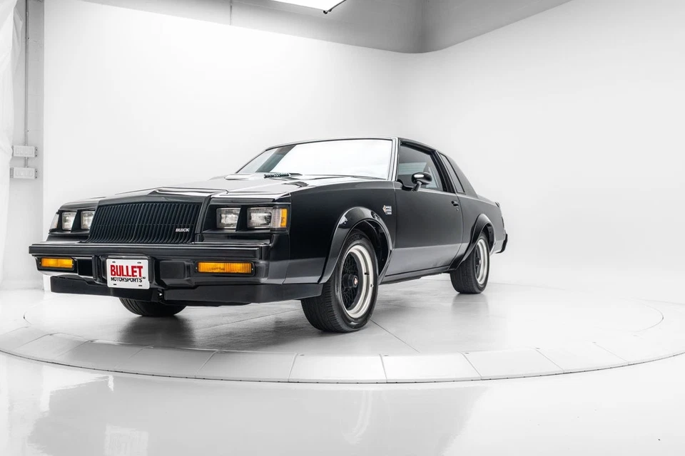 Buick Grand National 1987 Foto 3 de 4