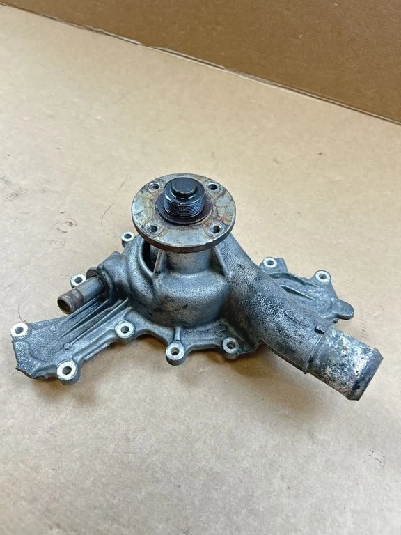 Bomba de refrigerante de agua gasolina Ford Mustang V 2005 97JM8505AD SKR6033 Foto 2 de 4