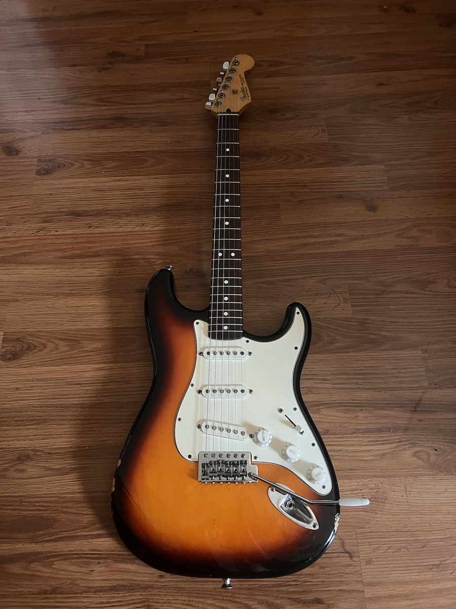 fender Mexico Stratocaster electric guitar 1995 w/case used
