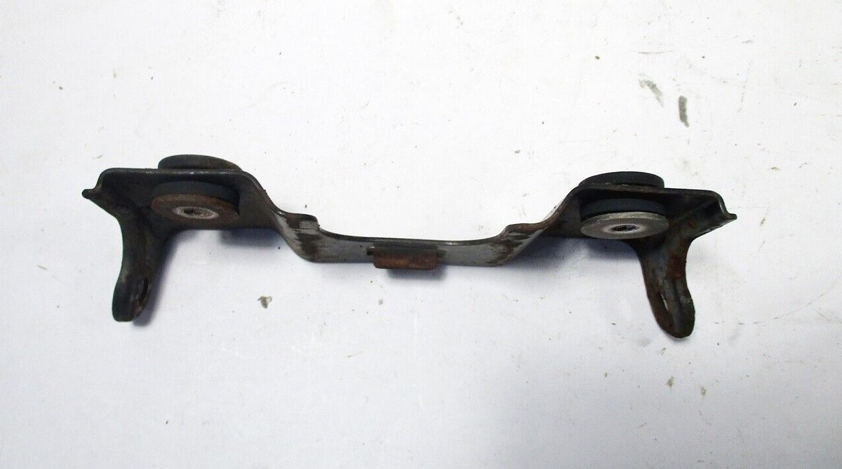 がんばカークタ KAWASAKI ZX11 REAR FUEL TANK BRACKET 32052-1296 ZX 11