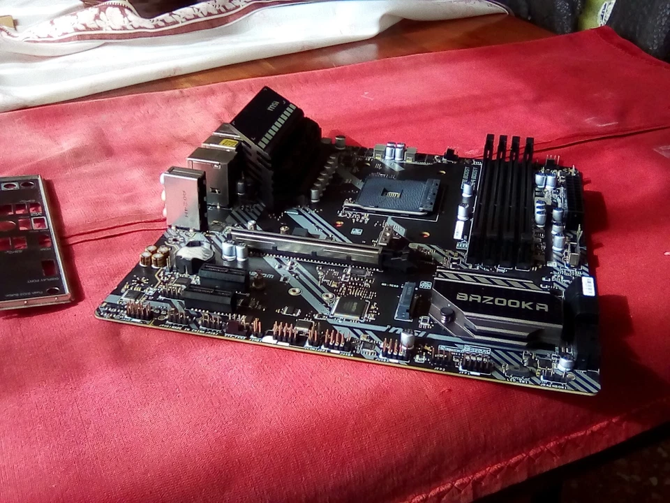 MSI  MAG B550M  BAZOOKA - Imagen 4 de 4