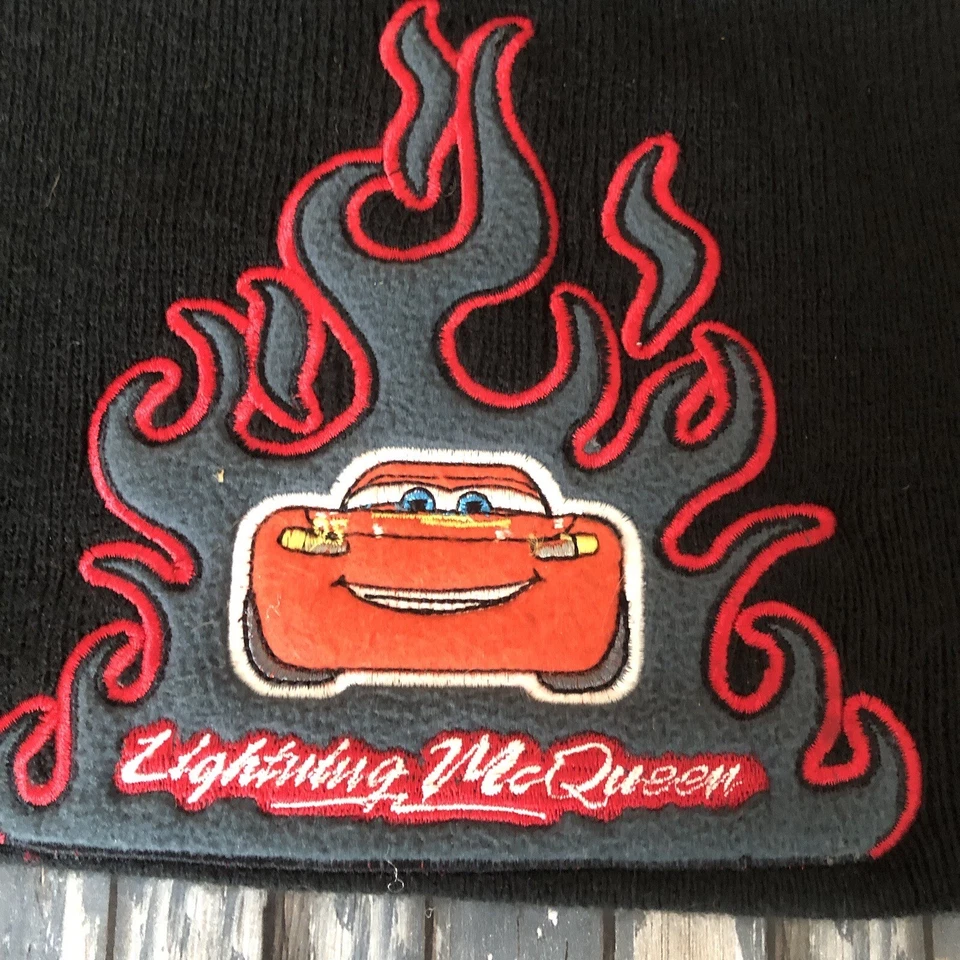 迪士尼/皮克斯汽车 Lightning Mcqueen 豆豆帽黑色亚克力儿童尺寸 4-16 — 第 2/4 张图片