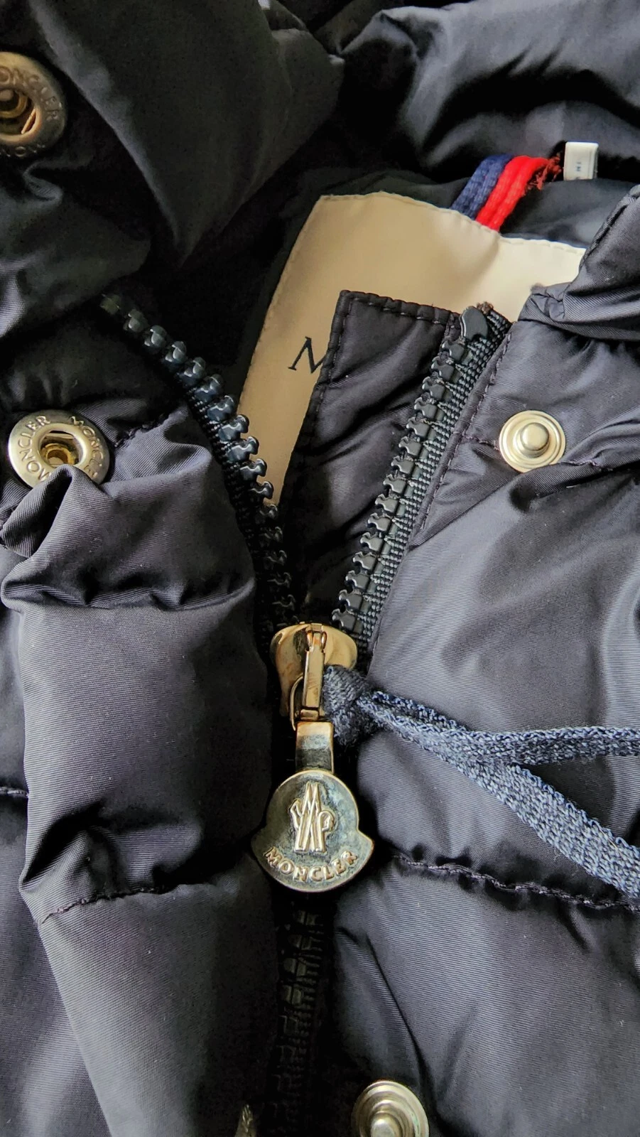 Giacca con cappuccio Moncler ragazza con pelliccia taglia 8 blu