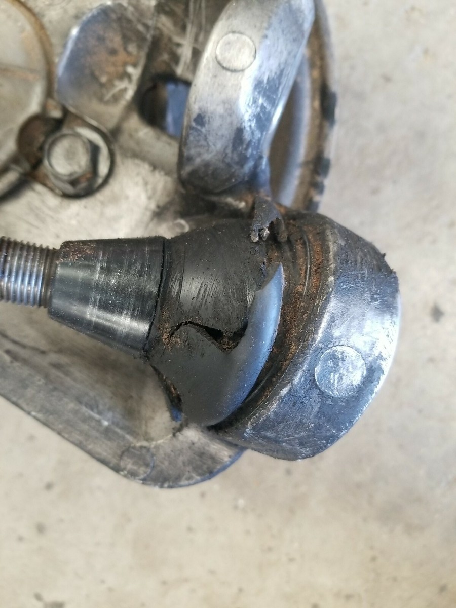 04-08 Nissan 350z Passenger Right Front Knuckle Spindle w 04-08 Nissan 350z Passenger Right Front Knuckle Spindle w