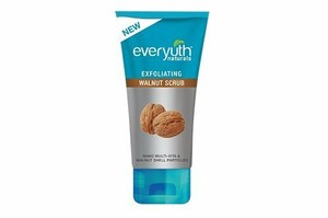 everyuth exfoliating walnut scrub