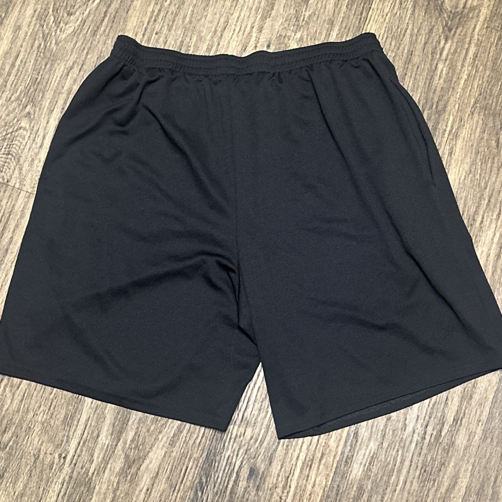 Amazon Essentials Men's Drawstring Walk Shorts Si… - image 6