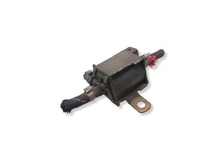Audi A4 S4 B5 8D 1998 66kW Turbolader Druckwandler Magnetventil 028906283F