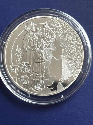 FRANCE MAN AND WOMAN GREAT WAR 1915-2015 SILVER 10 EUROS 2015 - Foto 2 di 4
