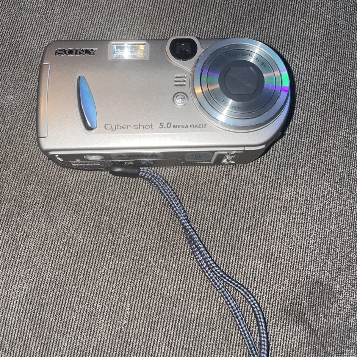 Sony Cyber-shot DSC-P92 Digital Cameras 5-6.9 MP Maximum