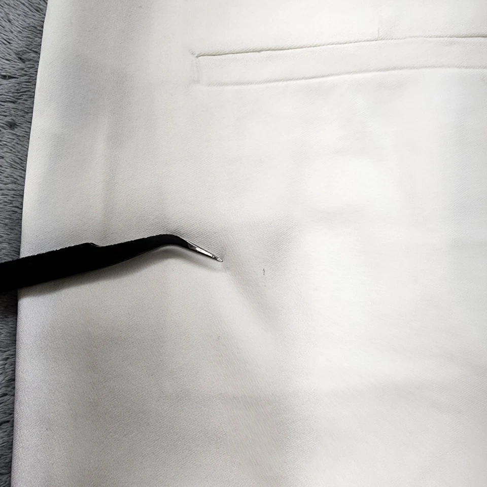 Chico's Pants Womens 1.5 M/10 White Brigette Straight Crop So Slimming Stretch - Image 3 of 4