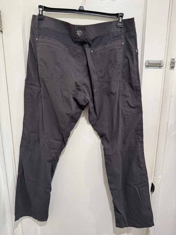 Calça Kuhl Masculina 42x34 Cinza 5 Bolsos Caminhada Exoesqueleto Ativo Elástico - Imagem 2 de 4