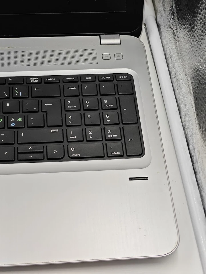 HP ProBook 455 G4 - AMD A9, 15.6" HD, 4GB RAM, Senza SSD, Usato - Immagine 4 di 4