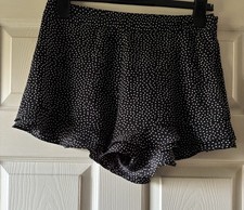 Papaya Black White Polka Dot Shorts Size 12 High Waisted Flowy Ruffle Hem