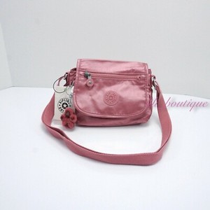 pink metallic bag