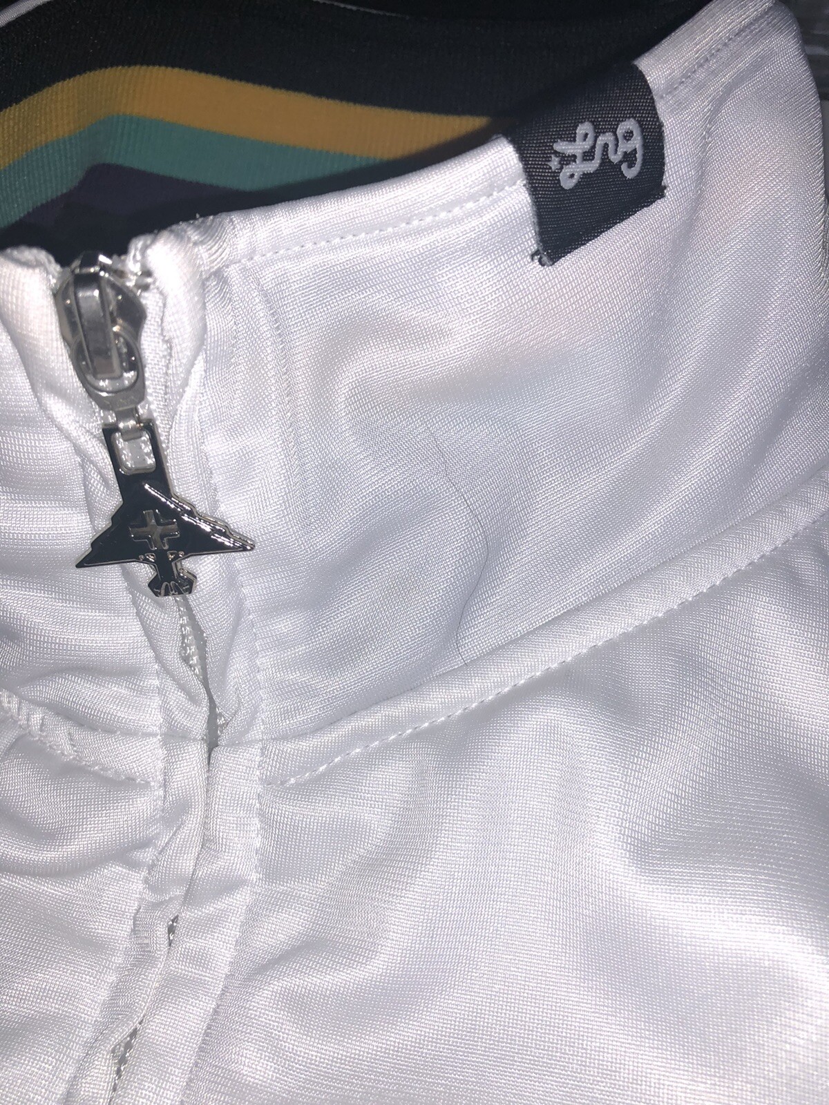 Picture 4 of 11