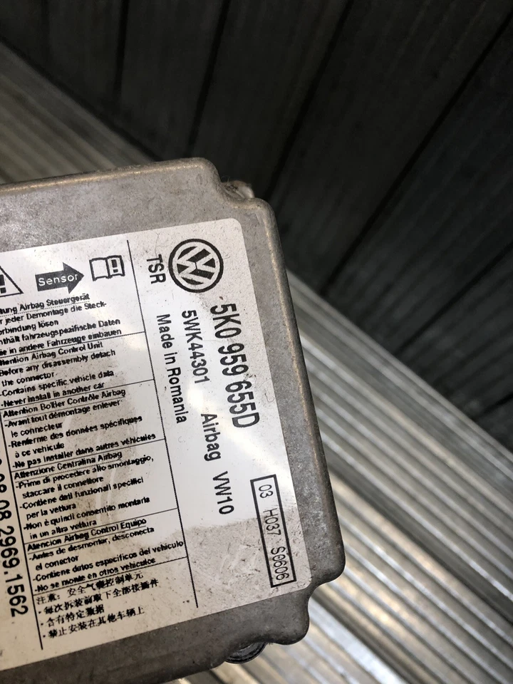 Módulo de control SRS ECU 5K0959655D para VW Golf MK6 2009-2012 Foto 3 de 3