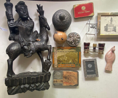 Bundle of collectable items with various interesting pieces - see pictures 