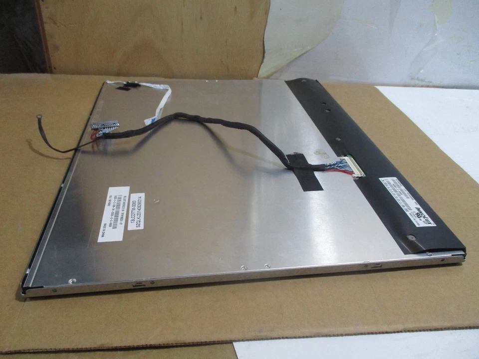 Innolux MT190EN02 V.W 19" 1280×1024 LCD Display Screen Panel - Image 4 of 4