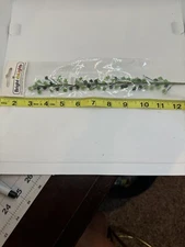 Bright Delights 60090 Ivy For Miniature Dollhouse