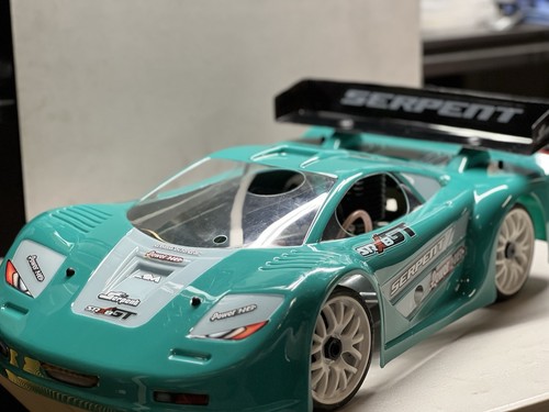 Serpent SRX8 GT 1/8 On-Road Nitro Sedan SER600062
