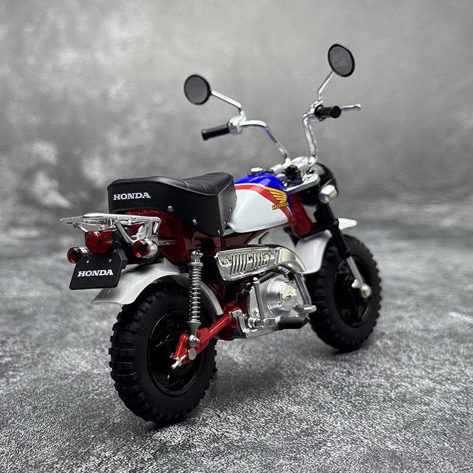 AOSHIMA 1/12 Scale Honda Monkey Blue Motorcycle Diecast Model Toy Gift NIB - Image 4 of 4