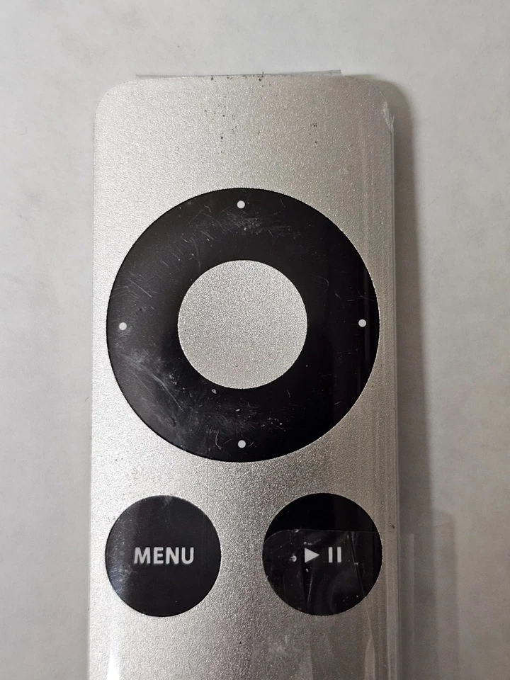 NEW Genuine Apple Silver Remote for TV iPod iMac Macbook Pro Silver A1294 - Image 2 of 4