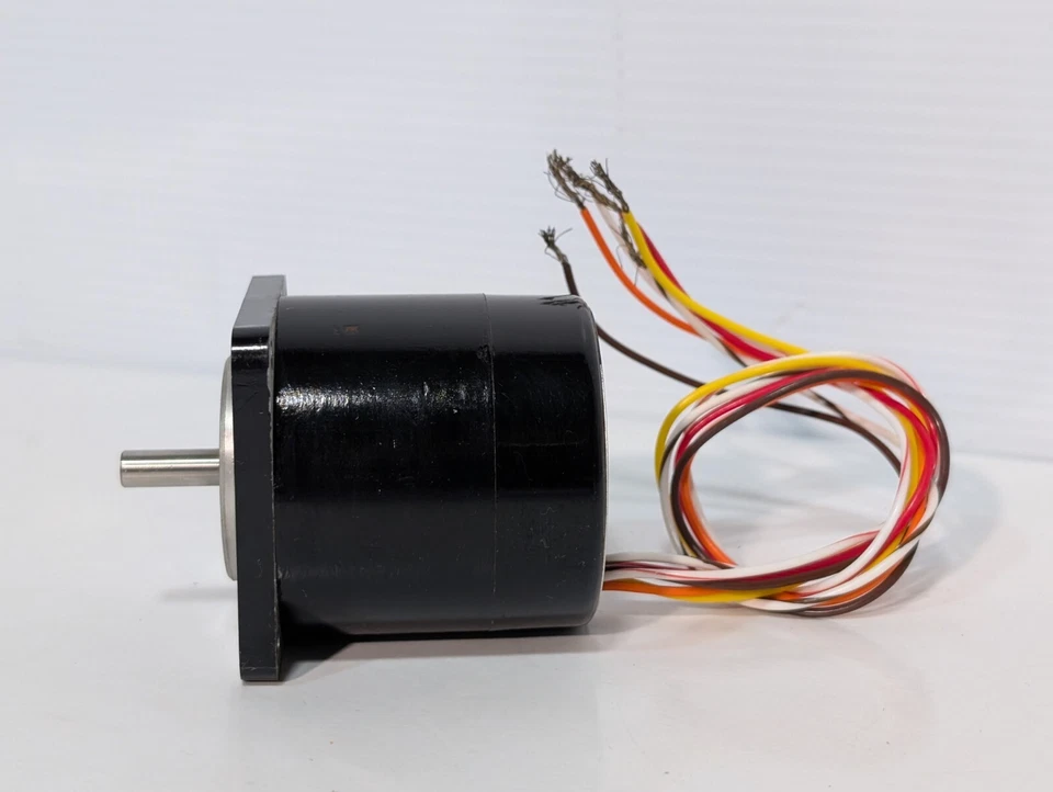 Bodine Electric 23T1BEHD AC Synchronous / DC Stepping Motor, 1.3V, 3.8A, Contin - Image 3 of 4
