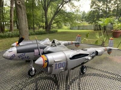 21st century ultimate soldier 1/18 P-38 Lightning incomplete but