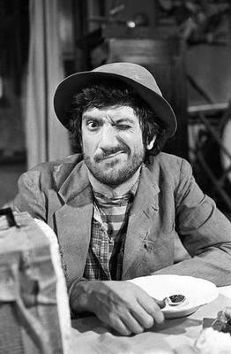 Italian ator Gigi Proietti acting in a sketch during a TV show 1976 Old Photo