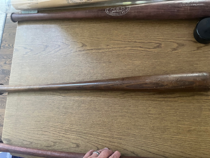 Duke Snider Hillerich & Bradsby store model bat