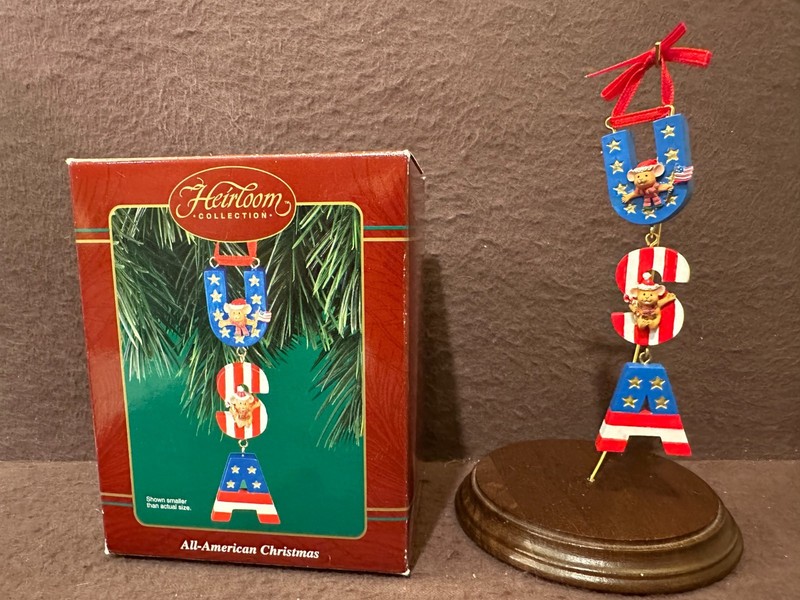 4th of July - Carlton Cards All American Christmas Ornament