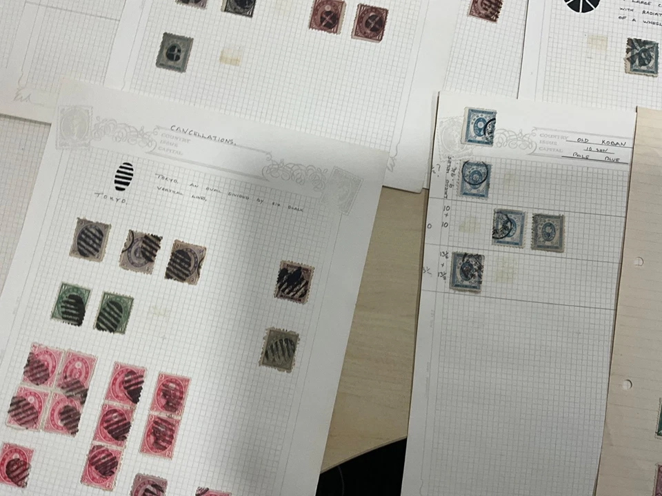 Estampillas de Japón años 1800 en diferentes colecciones hojas tarjetas ad50 Foto 2 de 4