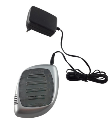 Varta Power Play Mobile Akku Charger 57074/57076 f. 1-4 AA/AAA Ni-MH