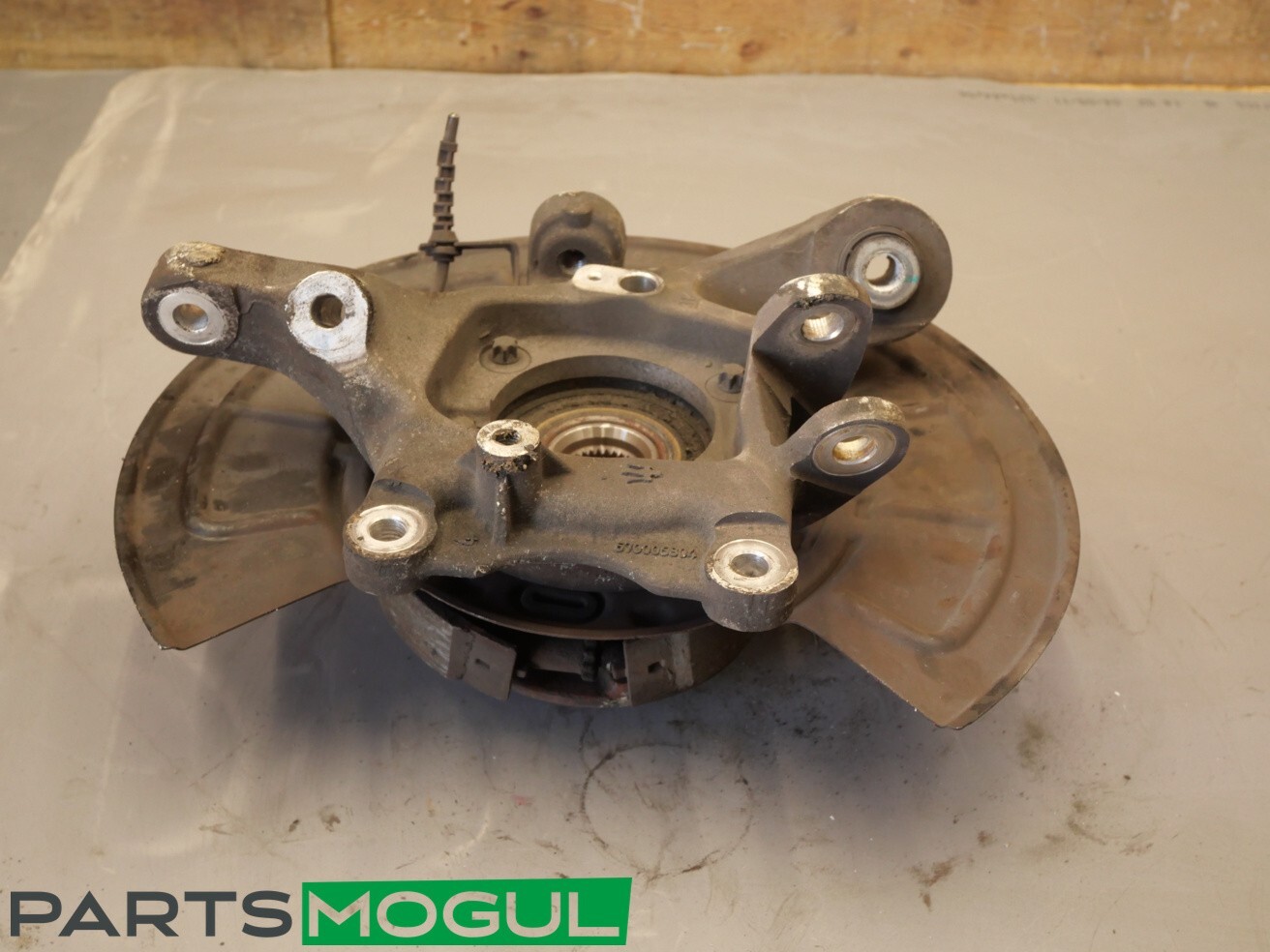 2014-2019 Maserati Ghibli Left Rear Spindle Knuckle Wheel Hub Bearing OEM