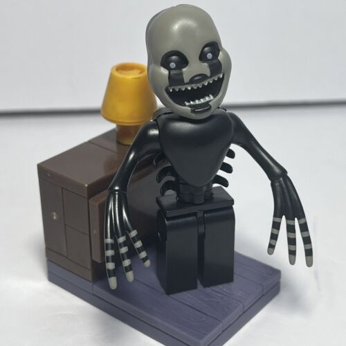 Nightmarionne Puppet Left Hall Set 25003 McFarlane Five Nights at Freddy's FNAF