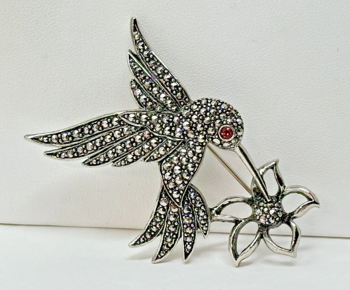 Avon Hummingbird In Vintage Designer Costume Pins & Brooches for