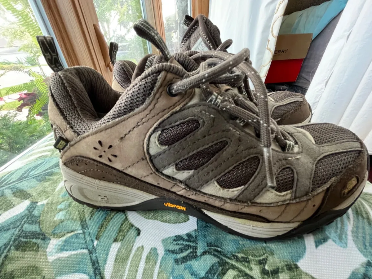 Amazon.com | Brown Oak Womens Waterproof Outdoor Shoes Casual Trekking Work Hiking  Boots (Brown, 7) | Hiking Boots