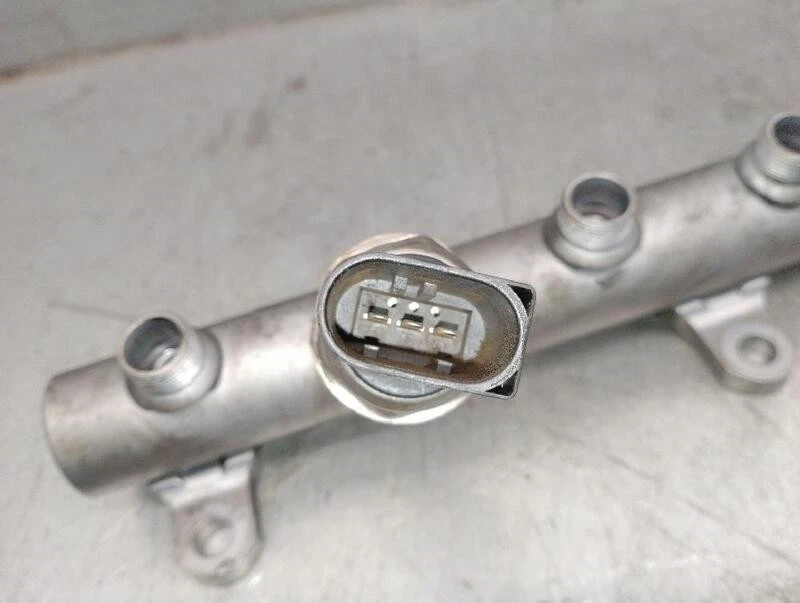 059130089AB rampa inyectora para AUDI Q7 (4LB) 3.0 TDI QUATTRO 2006 5488756 - Imagen 4 de 4