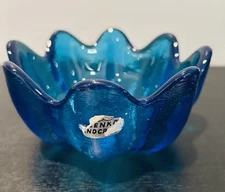 Blenko Art Glass Scalloped Lotus Eight Petal Blue Bowl 5" Glows!