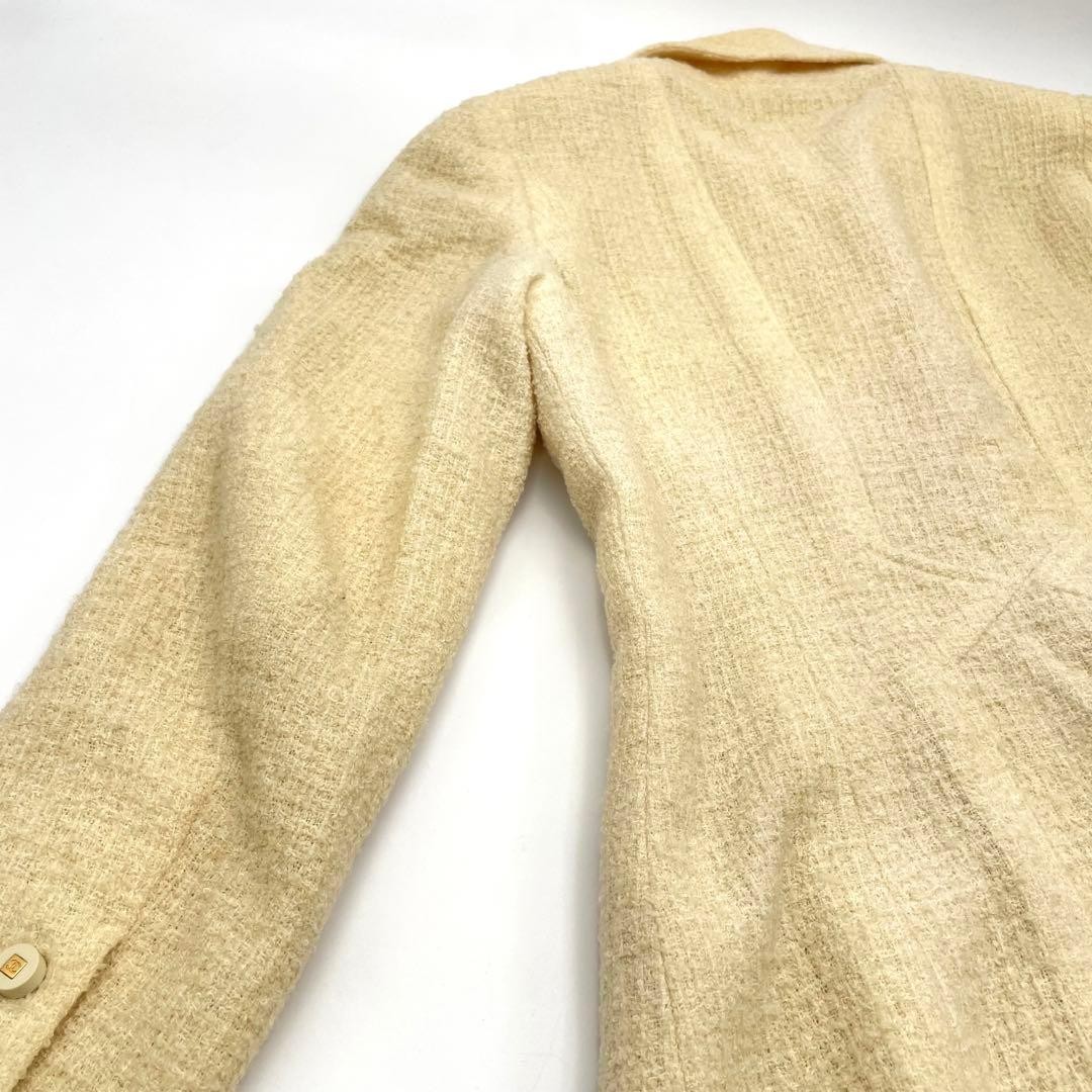 CHANEL model tweed jacket here mark button F/S fr… - image 15