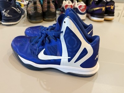 Size 9.5 Nike Air Max Hyper Aggressor basketball shoe Blue Pre Owned