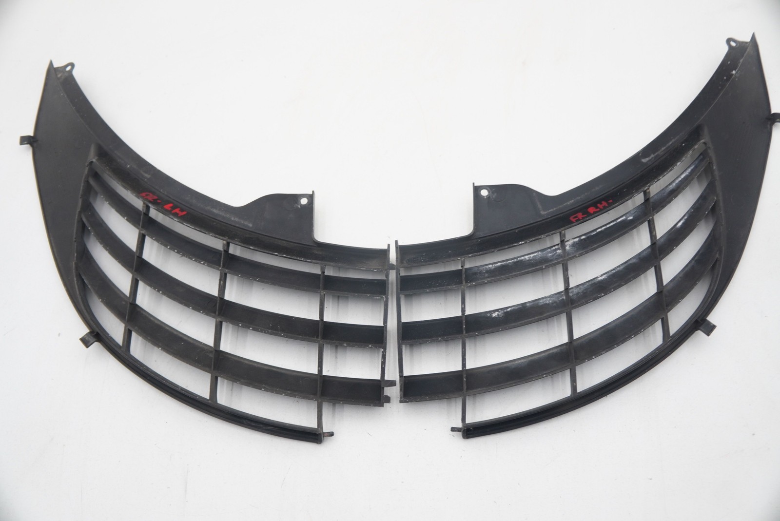 Set 2 Front Grille Access Cover Panel B120B0037F OEM Lotus Elise Exige 2004-11