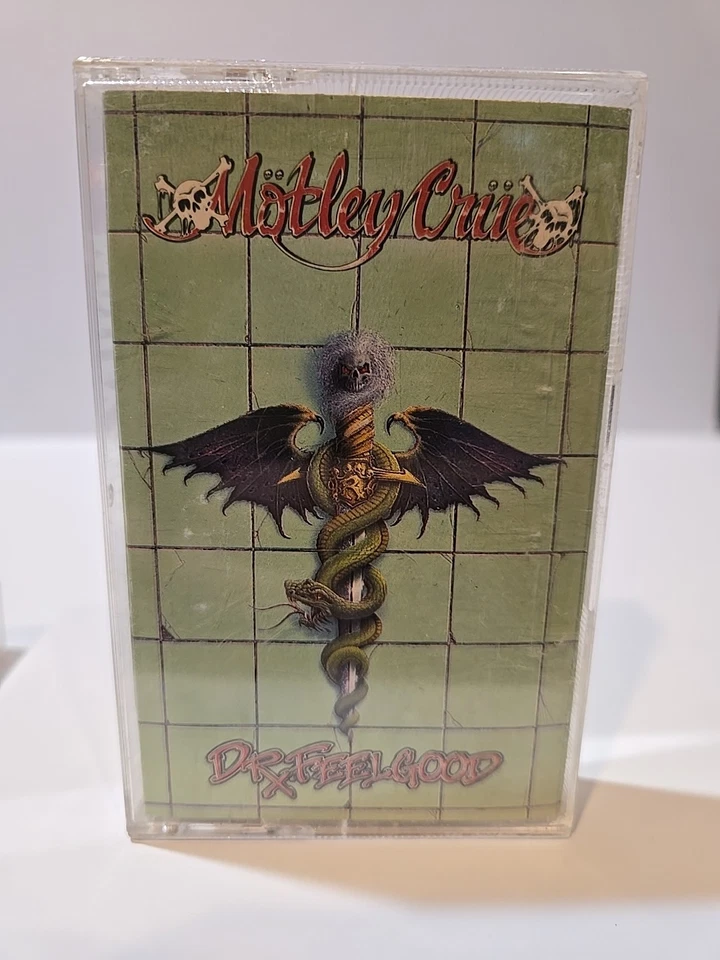 Motley Crue - LOT OF 2 CASSETTE TAPES: Dr Feelgood & Self Titled Foto 4 de 4