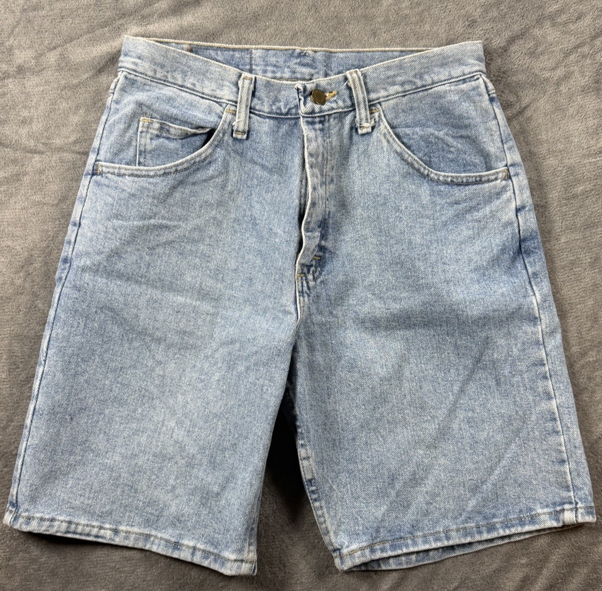 Vintage Wrangler Jean Shorts Men’s Size 30 Blue Denim Light Wash 90s Y2K