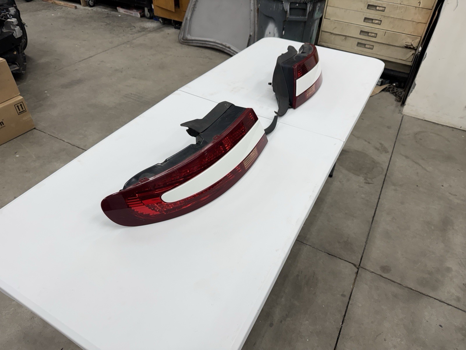 04-16 Aston Martin DB9 DBS Left Driver Right Passenger Tail Lights Lamp