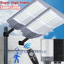 9000W High Powered Solar Street Lights Outdoor Dusk to Dawn For basketball Court