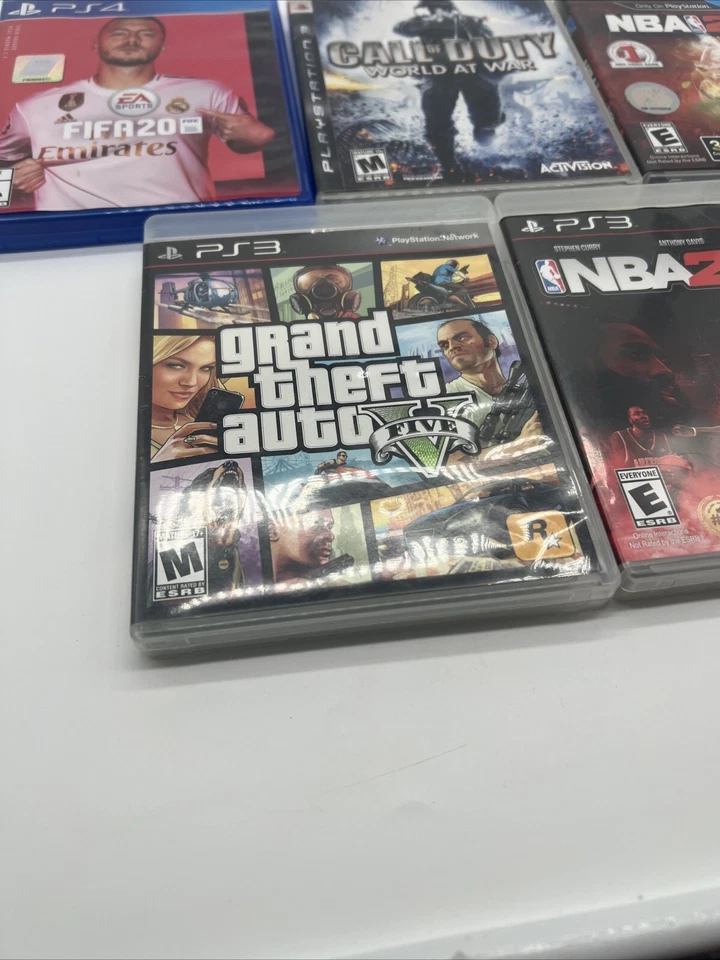 Lote De 4 Juegos PS3 y 1 PS4 - GTA 5, NBA, Call Of Duty - World At War, FIFA 20 Foto 2 de 4