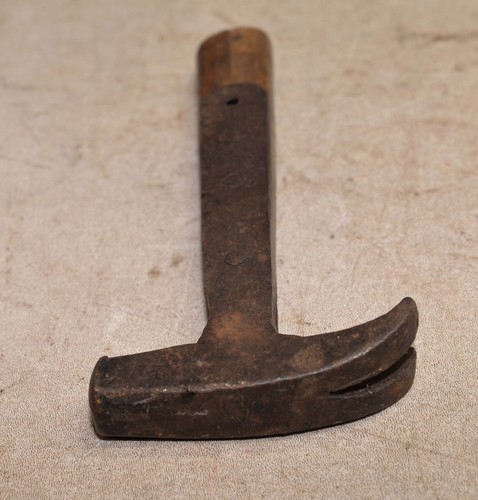 Antique strapped claw hammer 1700's blacksmith forged early primitive tool - Picture 7 of 8