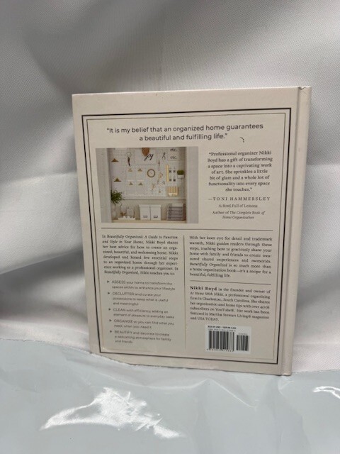 Beautifully Organized: A Guide to Function and Style in Your Home (1944515682)